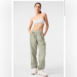 Alo yoga reinvention jogger-limestone